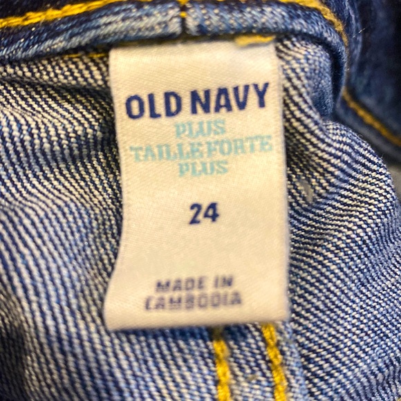 Old Navy Plus Size Denim Jean Shorts Paint Splatter Distressed size 24 Regular - Picture 3 of 6